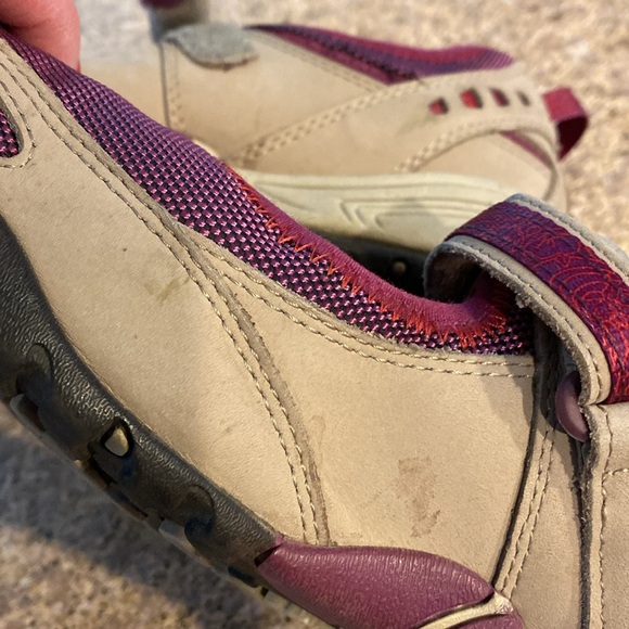 L.L. Bean Sandals or Sneakers? 7 Velcro Closure - Picture 17 of 17